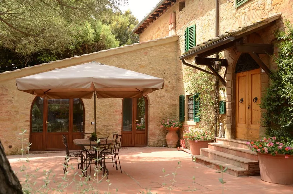 Holidays near Castelfalfi at Podere Settefrati farmhouse in Tuscany