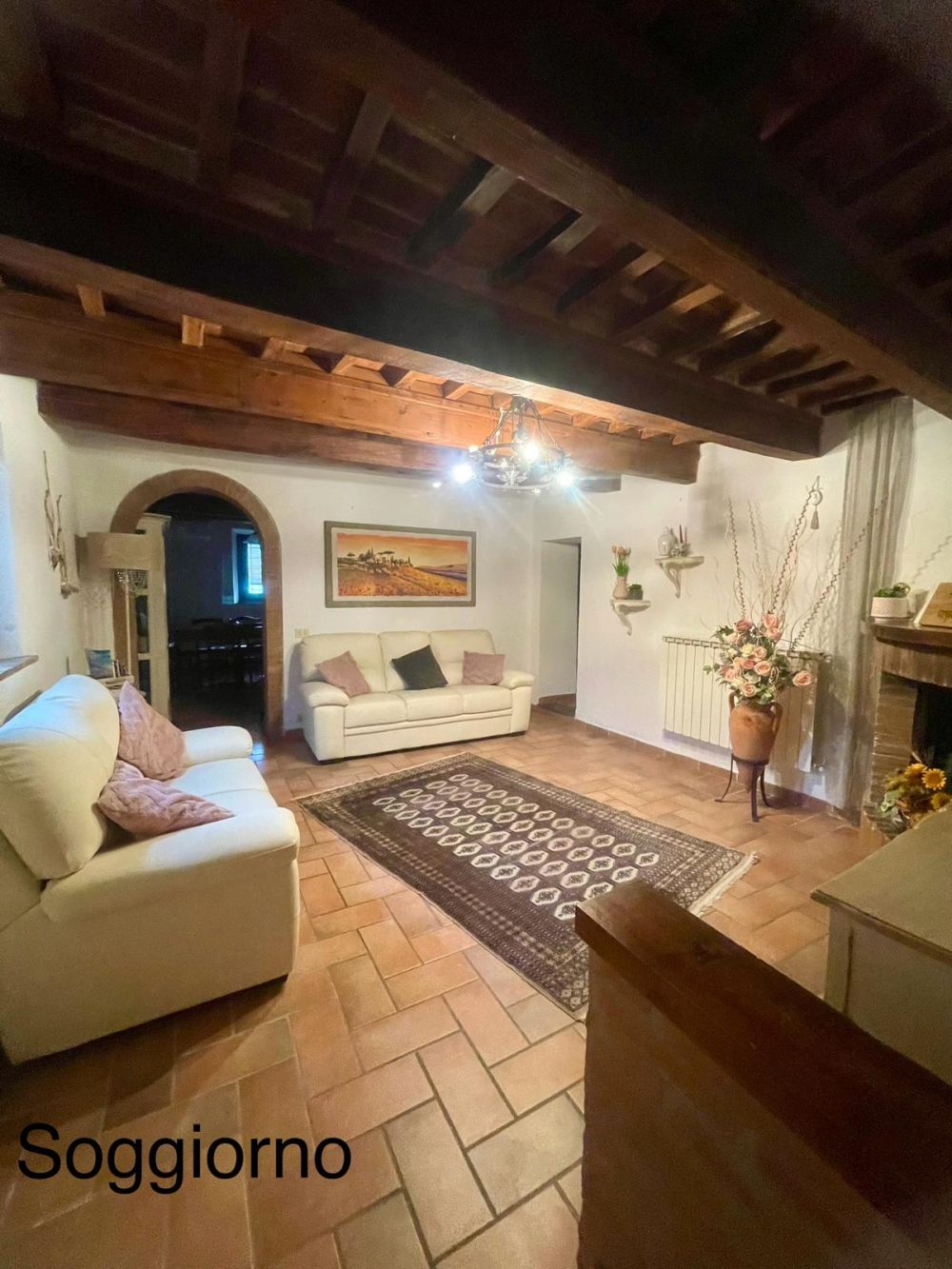 Cozy living area inside Podere Settefrati farmhouse