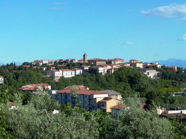 Live webcam view of Montaione from Poggio al Porto near Podere Settefrati